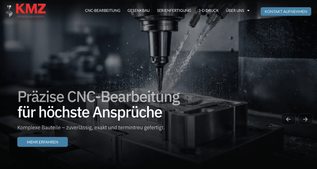 Startseite des KMZ-CNC-Webauftritts mit Präzisions-CNC-Bearbeitung als Hero-Motiv