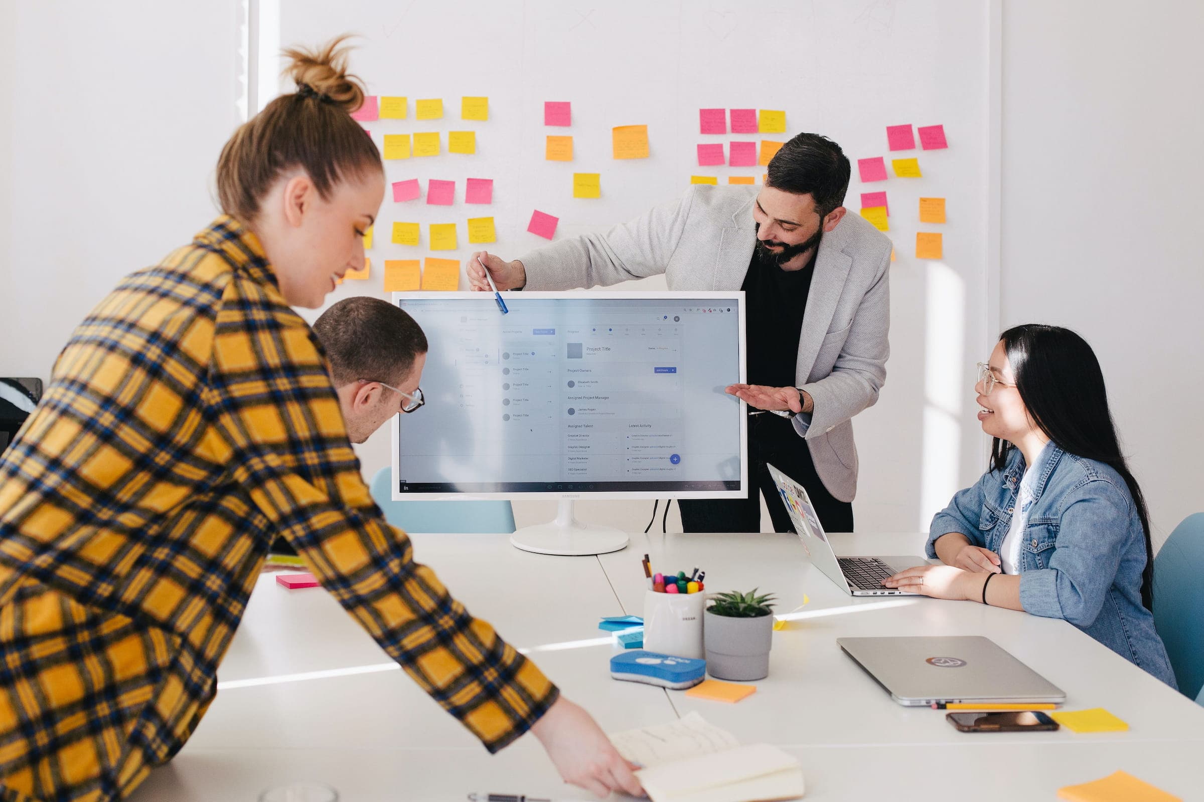 Gemeinsames Arbeitsmeeting bei schoenegge.io
